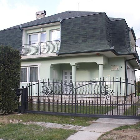 Orwa Apartmanok - Cedrus Koez Zalakaros Luaran gambar